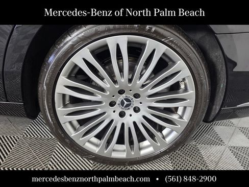 Used 2019 Mercedes-Benz S 560 Sedan image 17