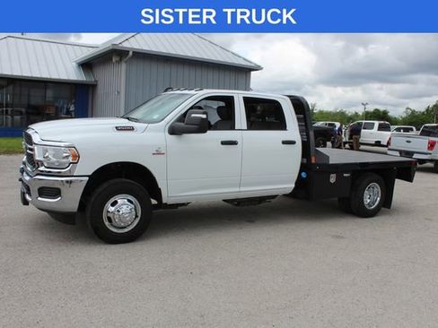 Used 2024 RAM 3500 Tradesman w/ Chrome Appearance Group image 4