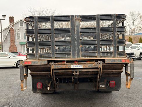 Used 2016 Ford F550 2WD Regular Cab Super Duty image 6