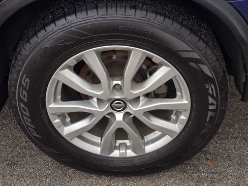 Used 2020 Nissan Rogue SV image 32