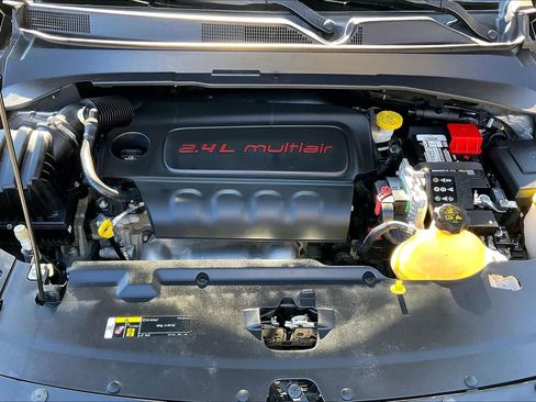 Certified 2022 Jeep Compass Latitude w/ Sun and Sound Group image 9