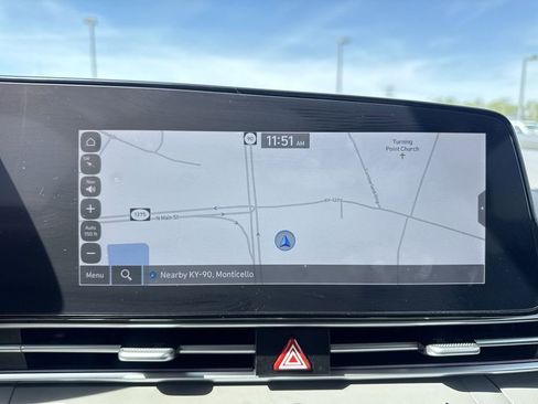Used 2024 Hyundai Elantra SEL FWD image 18