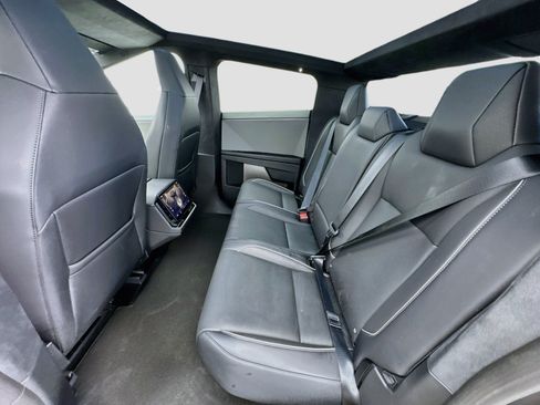 Used 2025 Tesla Cybertruck AWD Crew Cab image 16