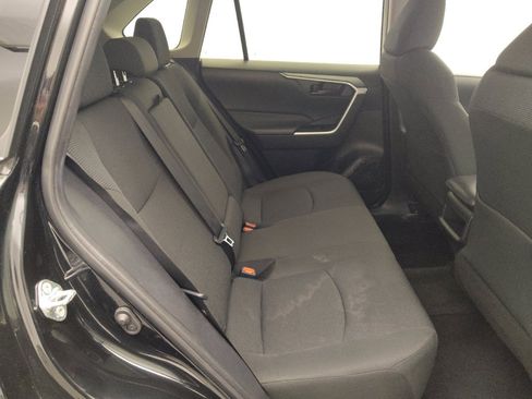 Used 2020 Toyota RAV4 LE image 19