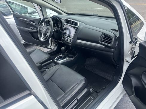 Used 2019 Honda Fit EX image 17