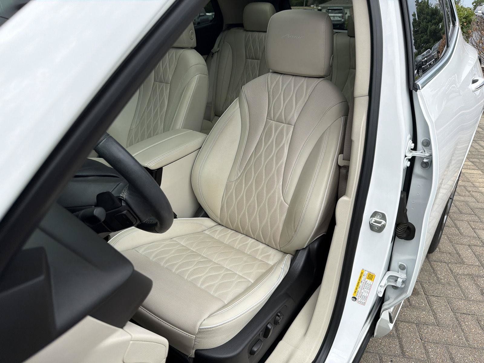 Used 2021 Buick Envision Avenir AWD/4WD image 16