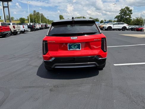 Certified 2025 Cadillac Optiq Sport 1 AWD/4WD image 5