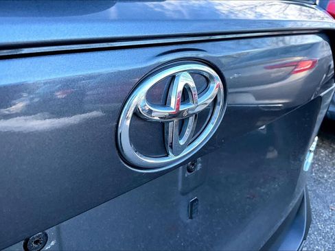 Used 2019 Toyota RAV4 XLE image 29