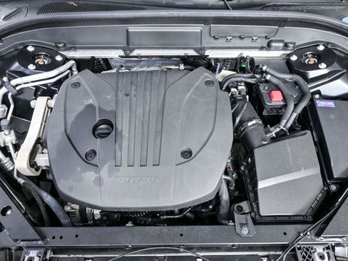 Certified 2023 Volvo XC60 B5 Ultimate w/ Climate Package FWD image 36
