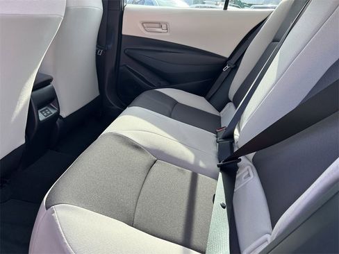 Used 2025 Toyota Corolla LE image 15
