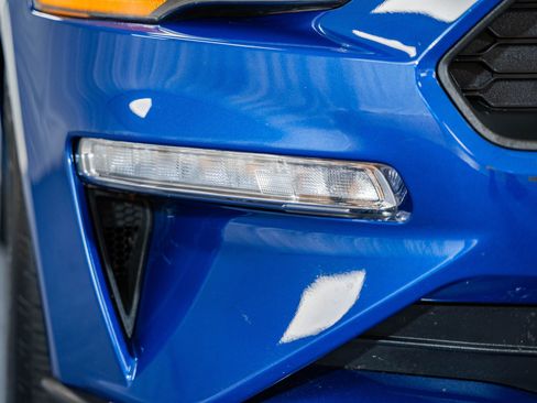 Certified 2022 Ford Mustang Coupe image 10