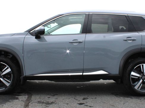 Used 2023 Nissan Rogue SL AWD/4WD image 19
