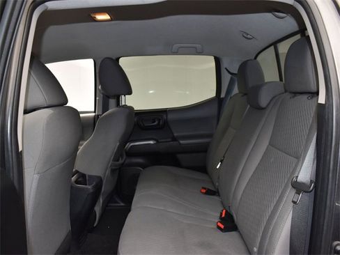 Used 2020 Toyota Tacoma SR5 image 10