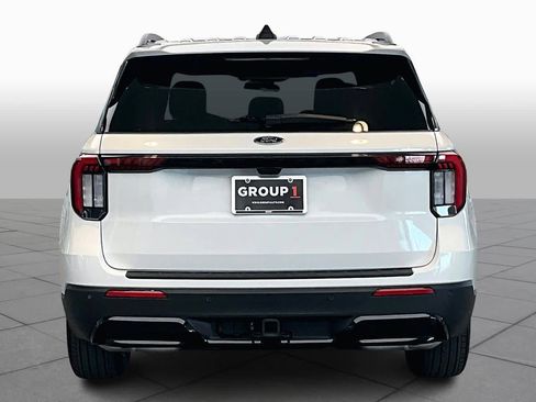 Used 2025 Ford Explorer ST-Line image 5