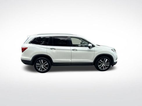 Used 2017 Honda Pilot Touring image 4