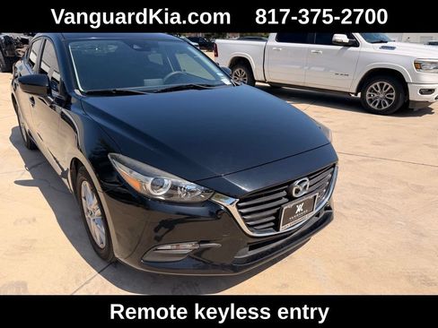 Used 2018 MAZDA MAZDA3 Sport w/ Preferred Equipment Package FWD image 5
