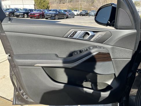 Used 2020 BMW X5 xDrive40i w/ Premium Package image 19