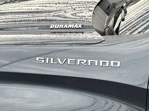 Used 2021 Chevrolet Silverado 1500 LT RWD image 6