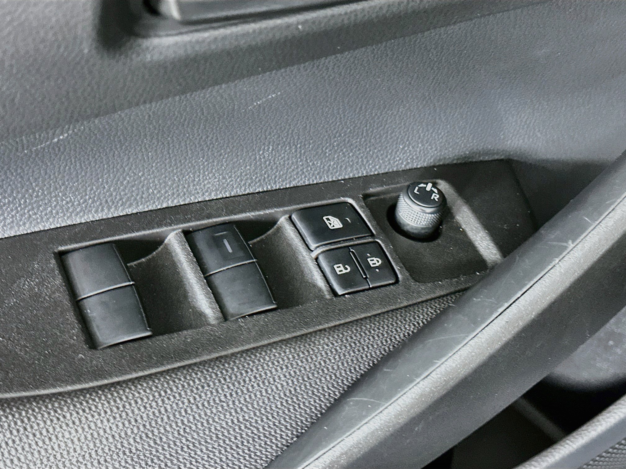 Used 2026 Toyota Corolla LE FWD image 15