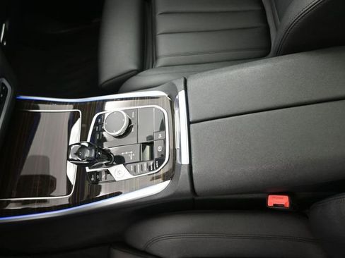 Used 2021 BMW X5 xDrive40i w/ Parking Assistance Package image 9