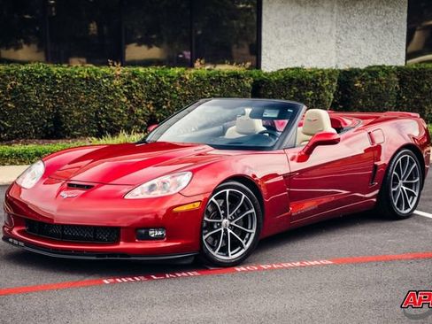 Used 2013 Chevrolet Corvette 427 w/ 1SB Preferred Equipment Group RWD image 41