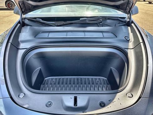 Used 2023 Tesla Model Y Long Range AWD/4WD image 13