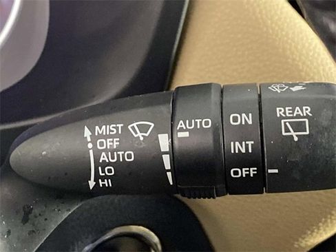 Used 2023 Toyota RAV4 XLE Premium image 20