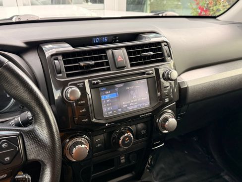 Used 2016 Toyota 4Runner Trail AWD/4WD image 32