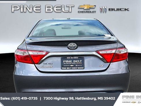 Used 2016 Toyota Camry SE w/ Moonroof Package image 4