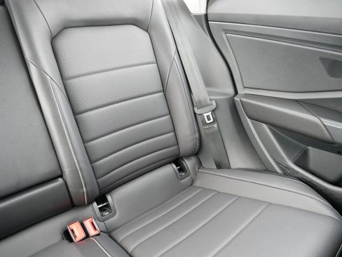 Used 2024 Volkswagen Jetta SE image 14