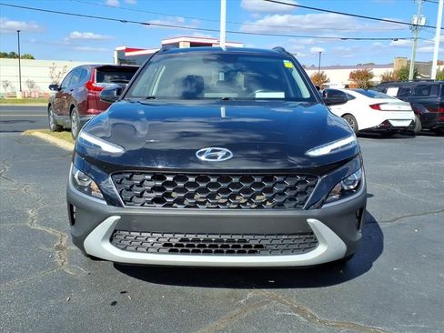Used 2023 Hyundai Kona SEL image 2