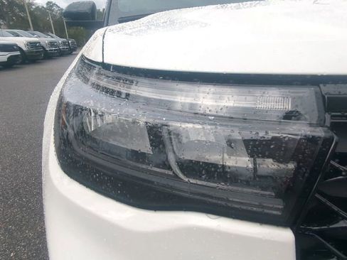 New 2026 Ford Explorer ST-Line w/ ST-Line Street Pack image 11