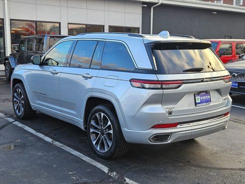 Used 2022 Jeep Grand Cherokee Overland w/ Luxury Tech Group IV image 3