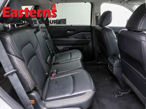 Used 2023 Nissan Pathfinder SL image 23