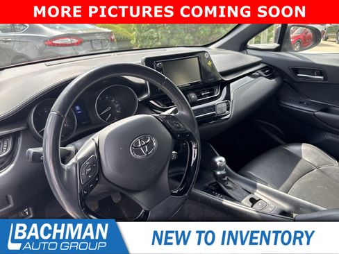 Used 2018 Toyota C-HR XLE image 12