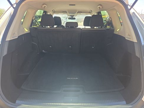 Used 2023 Nissan Rogue SV FWD image 12