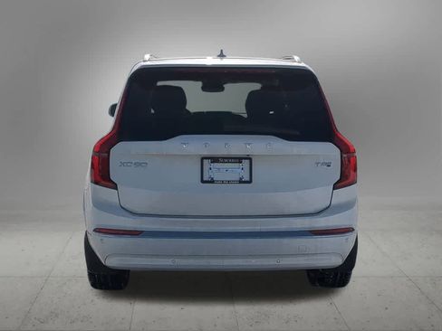 Used 2025 Volvo XC90 T8 Ultra w/ Protection Package Premier image 5