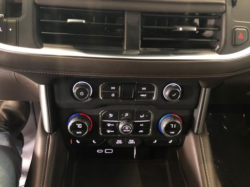 Used 2022 Chevrolet Tahoe LT AWD/4WD image 21
