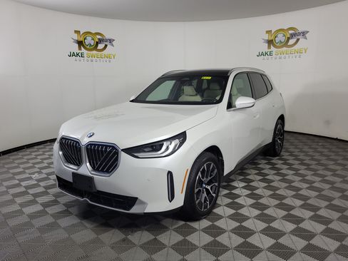 Certified 2025 BMW X3 xDrive30i AWD/4WD image 3