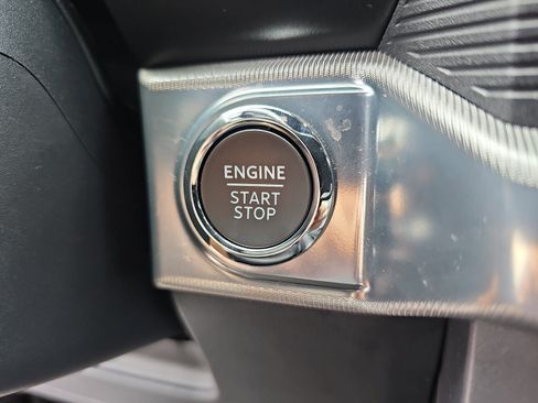 Used 2025 Ford F150 Lariat w/ Equipment Group 502A High AWD/4WD image 28