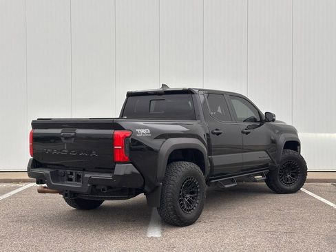 Used 2024 Toyota Tacoma TRD Off-Road w/ TRD Off Road Premium Package AWD/4WD image 6