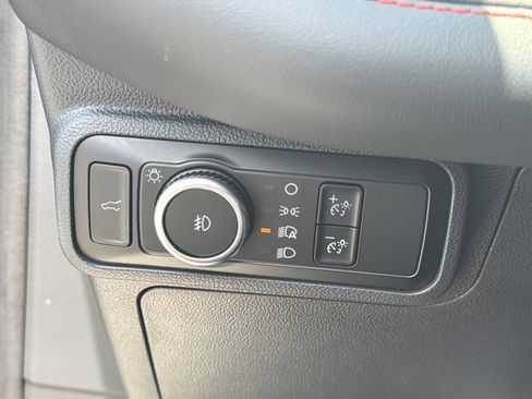 Used 2025 Ford Explorer ST-Line AWD/4WD image 38