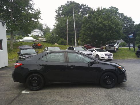 Used 2014 Toyota Corolla LE FWD image 4