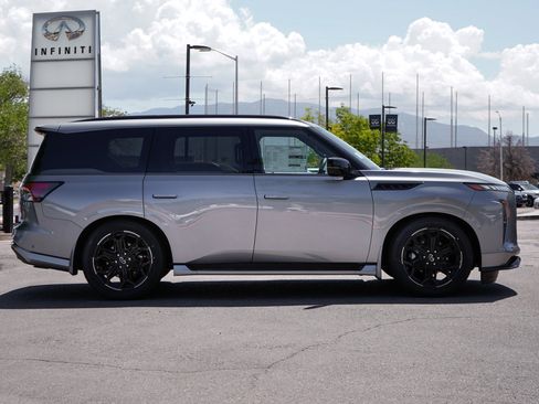 New 2026 INFINITI QX80 4WD image 12