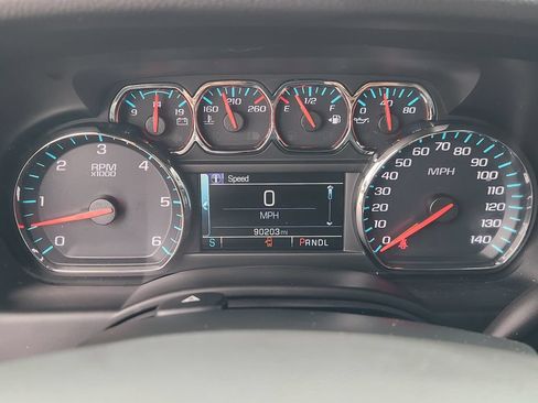 Used 2020 Chevrolet Suburban LT w/ RST Edition RWD image 10