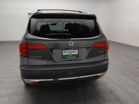 Used 2017 Honda Pilot Touring image 6