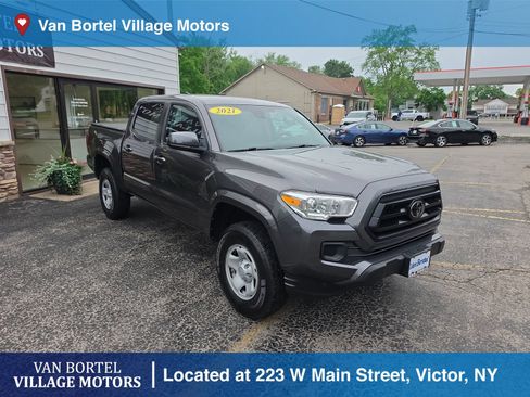 Used 2021 Toyota Tacoma SR AWD/4WD image 3