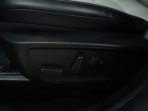 Used 2023 Ford Escape SE w/ Class II Trailer Tow Package image 23