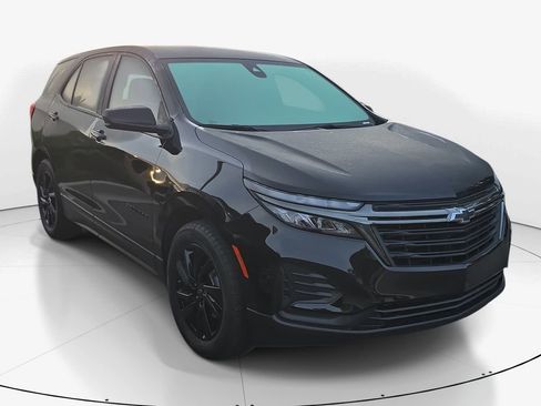 Used 2024 Chevrolet Equinox LS w/ LS Convenience Package FWD image 4