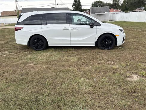 Used 2025 Honda Odyssey Sport-L image 4